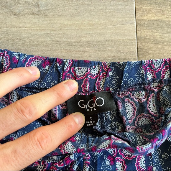 GiGiO Wide Leg Cropped Pants - Picture 4 of 9